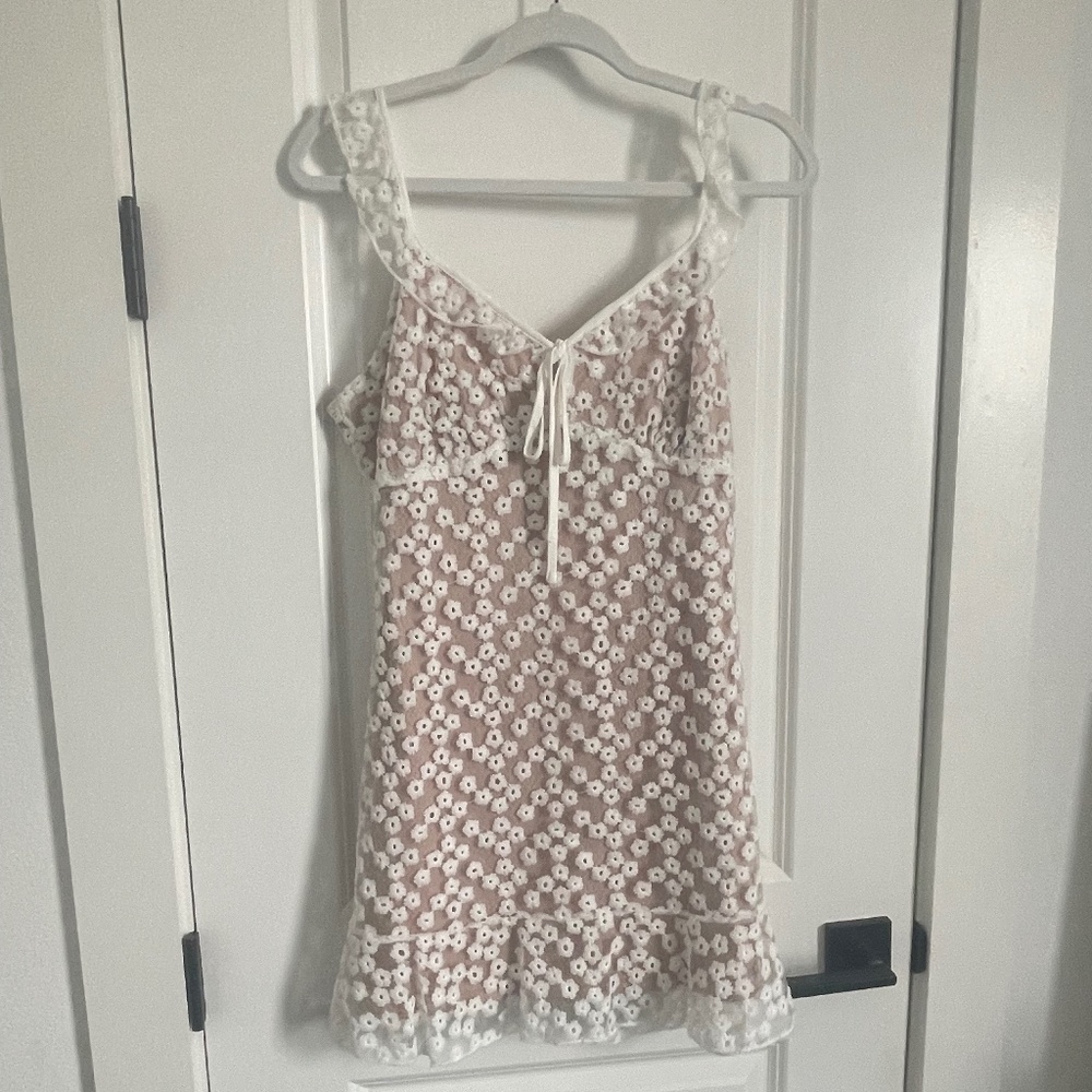 White flower mini dress- perfect for spring or summer!